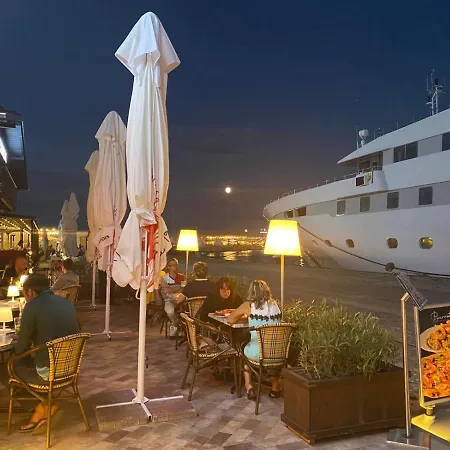 мarelis Luxe Port Апартаменты *