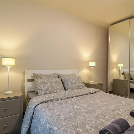 мarelis Luxe Port Apartment